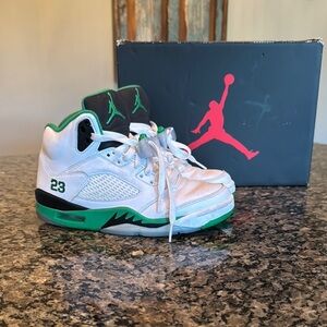 Jordan retro 5 White and Green Sneakers EUC 6